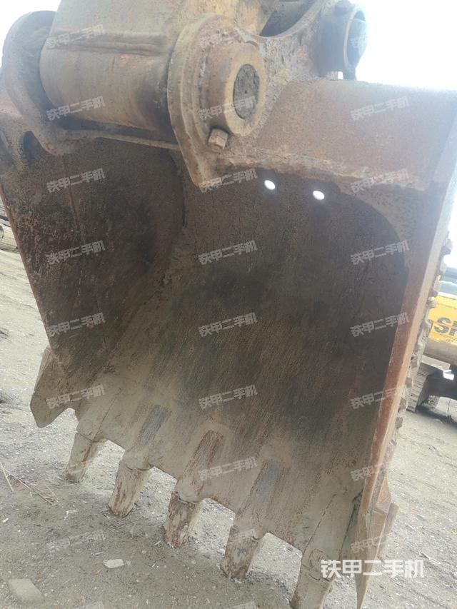 鏟斗右后整體（工作和回轉(zhuǎn)裝置）