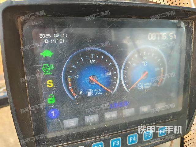 驾驶室整体（整机外观）