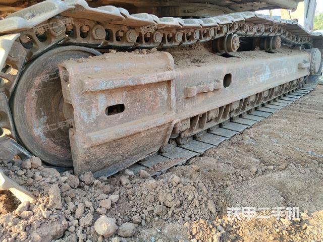 左側(cè)履帶整體?（行走機(jī)構(gòu)）