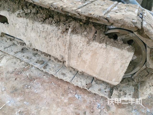 右側(cè)履帶整體?（行走機(jī)構(gòu)）