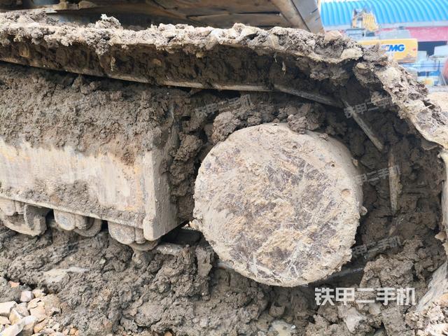 右驅(qū)動(dòng)輪（行走機(jī)構(gòu)）