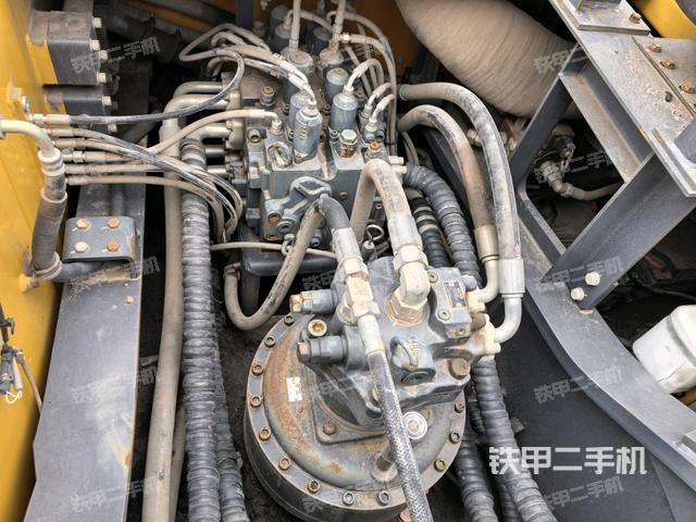 駕駛室頂部俯視(上車部件) 駕駛室頂部俯視(上車部件)