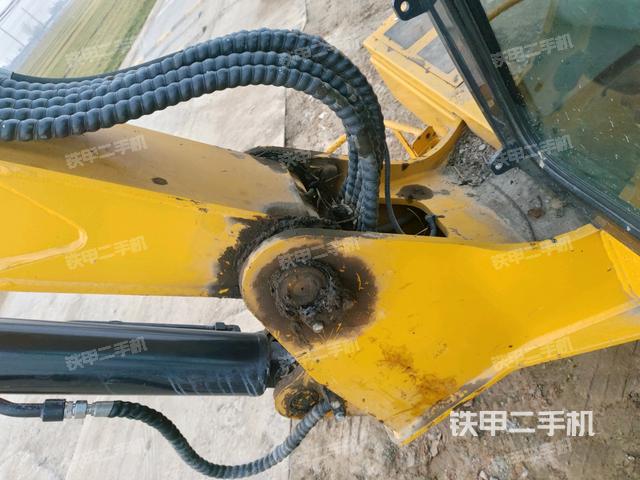 大臂背部俯視（工作和回轉(zhuǎn)裝置）