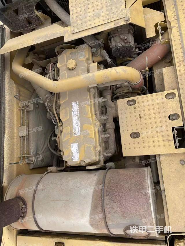 發(fā)動機整體俯視(整機外觀) 發(fā)動機整體俯視(整機外觀)