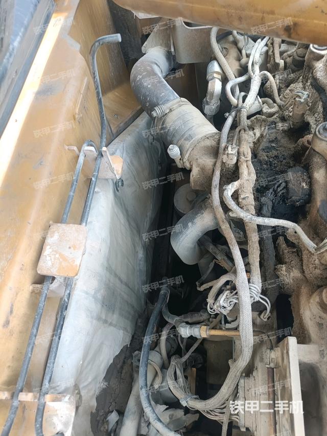 氣門室蓋螺絲特寫（上車部件）