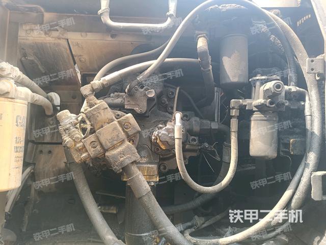 液壓泵斜45?左（大件艙室）