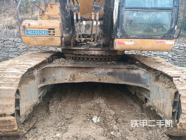 轉(zhuǎn)盤和下車架正前（工作和回轉(zhuǎn)裝置）