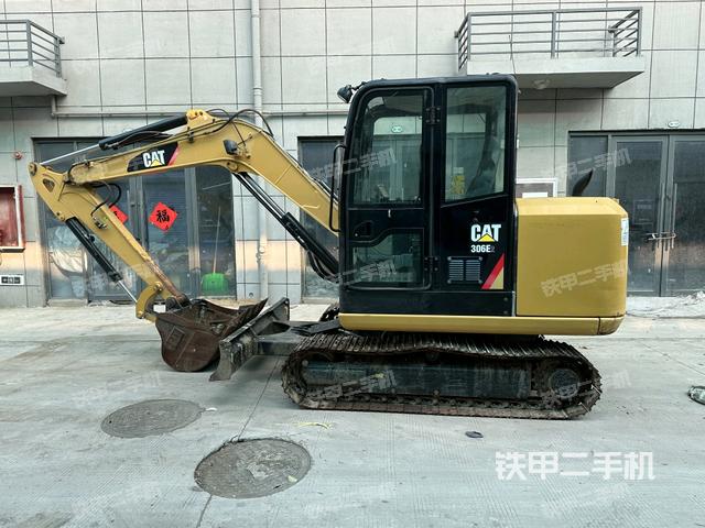 卡特彼勒306E2小型液压挖掘机