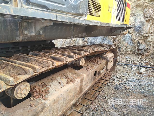 单侧履带整体（整机外观）