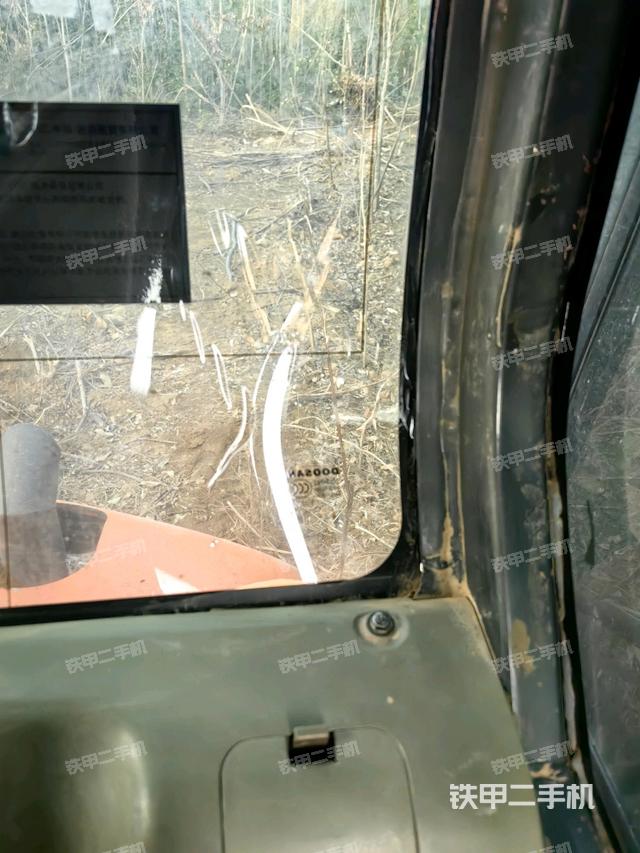 后窗玻璃角標(biāo)（駕駛室部分）