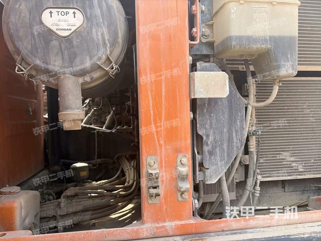 液壓泵室(大件艙室) 液壓泵室(大件艙室)