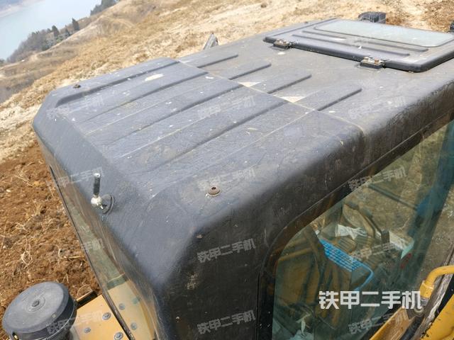 轉(zhuǎn)盤和下車架正前（工作和回轉(zhuǎn)裝置）