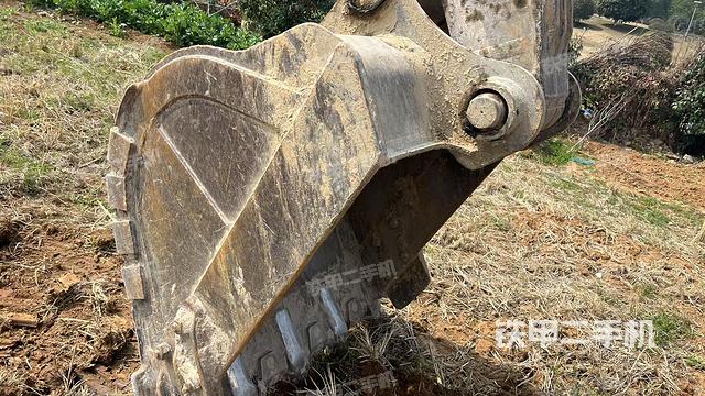 鏟斗右后整體（工作和回轉(zhuǎn)裝置）