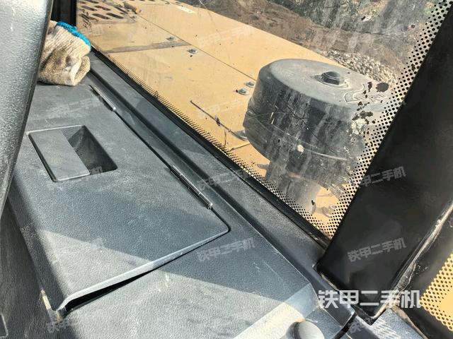 座椅后部（駕駛室部分）