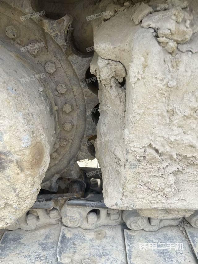 右側(cè)履帶整體（行走機(jī)構(gòu)）