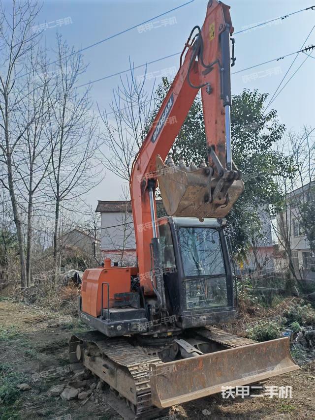 右前45(整機(jī)外觀) 右前45(整機(jī)外觀)