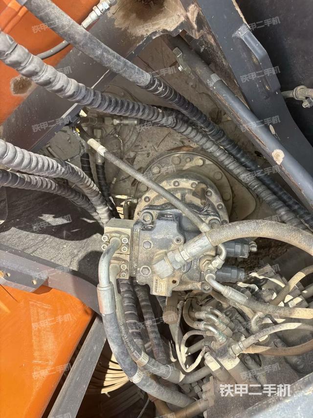 駕駛室頂部俯視(上車部件) 駕駛室頂部俯視(上車部件)