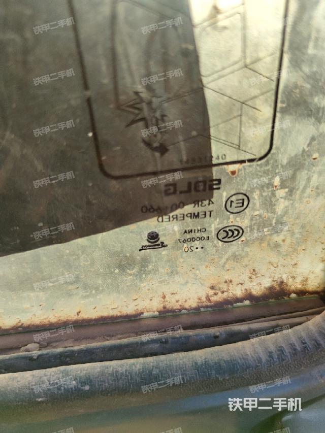 后窗玻璃角標(biāo)（駕駛室部分）