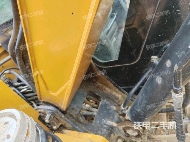 大臂根部?斜（工作和回轉(zhuǎn)裝置）