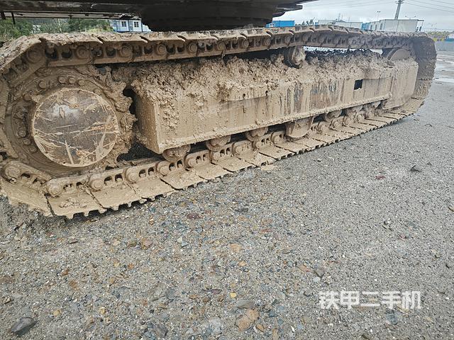 單側(cè)履帶整體（整機(jī)外觀）