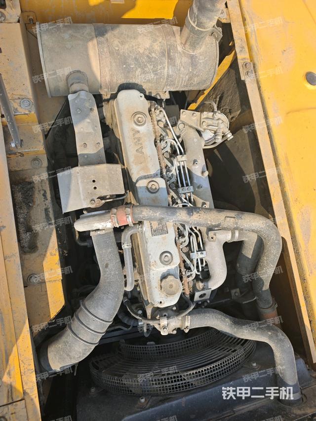 發(fā)動(dòng)機(jī)整體俯視（整機(jī)外觀）