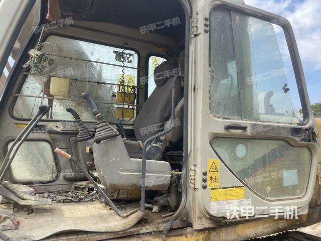 座椅左側(cè)控制臺(tái)/音響/含左手柄（駕駛室部分）