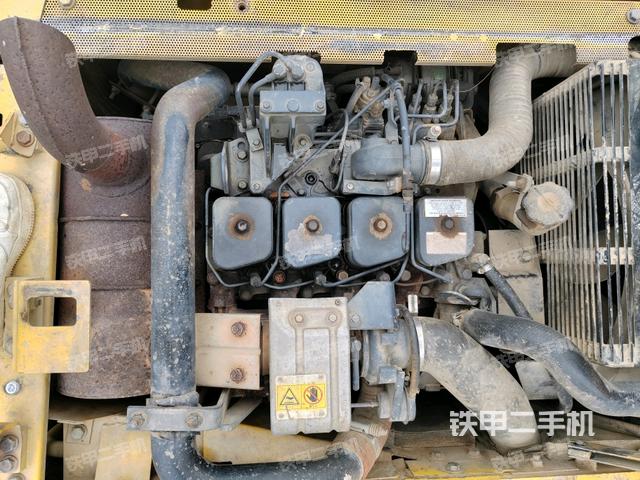 氣門室蓋螺絲特寫(xiě)(上車部件) 氣門室蓋螺絲特寫(xiě)(上車部件)