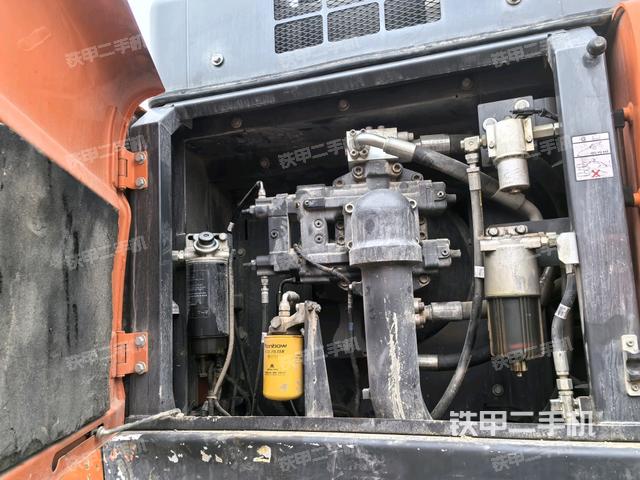 液壓泵室（大件艙室）