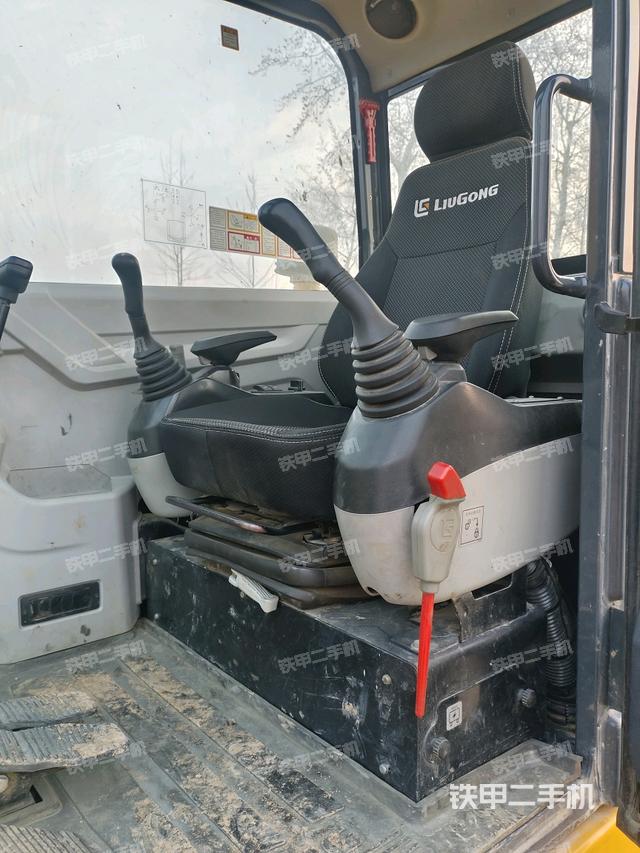 頂棚整體（駕駛室部分）