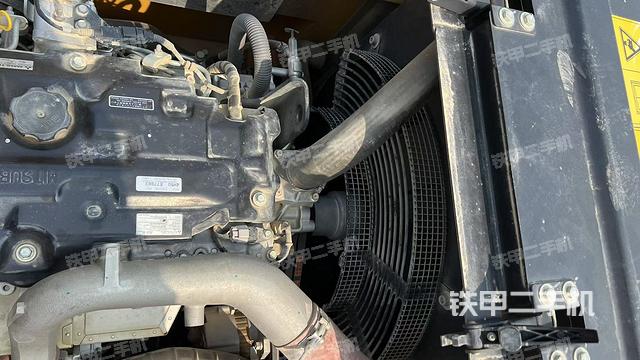 發(fā)動(dòng)機(jī)室（上車部件）