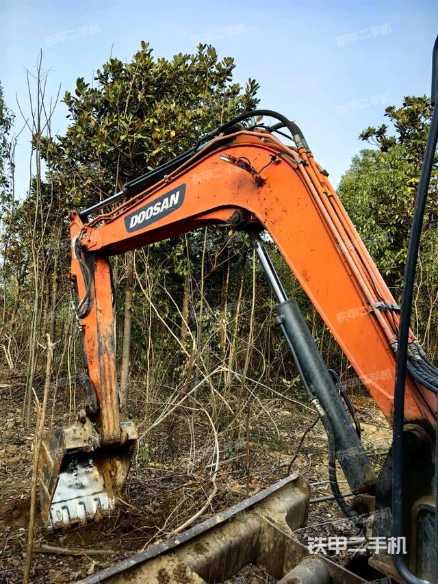 大臂整體?右側(cè)（工作和回轉(zhuǎn)裝置）