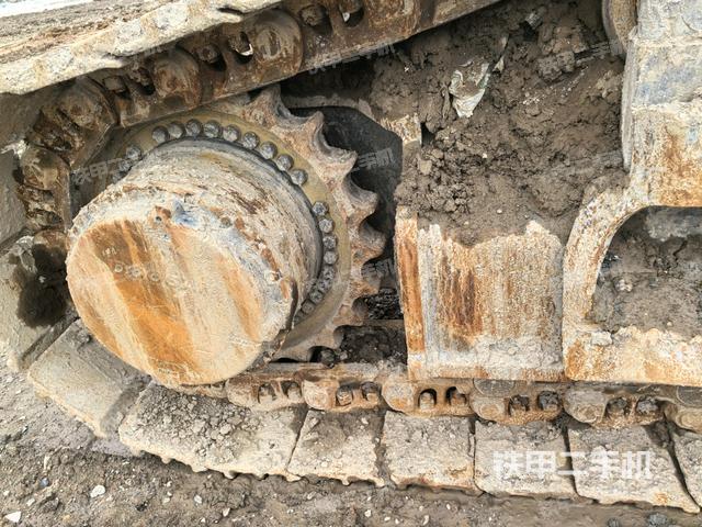 右驅(qū)動(dòng)輪（行走機(jī)構(gòu)）