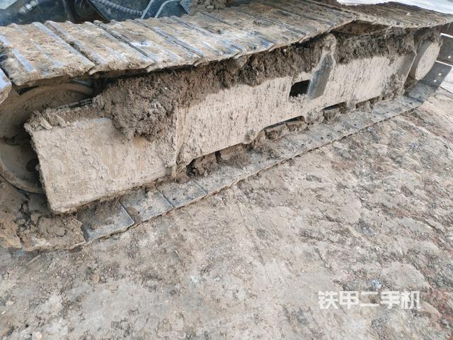 左側(cè)履帶整體?（行走機(jī)構(gòu)）