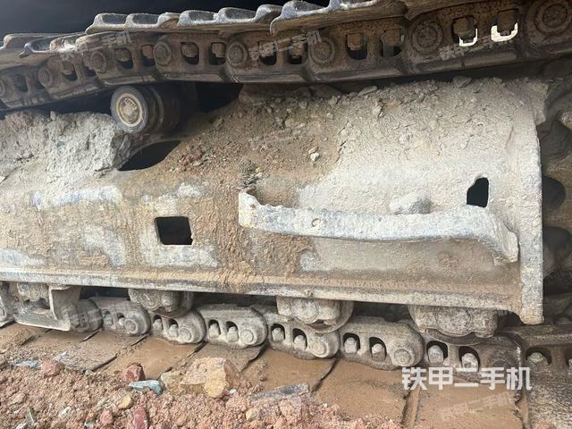 左側(cè)行走馬達(dá)蓋板(行走機(jī)構(gòu)) 左側(cè)行走馬達(dá)蓋板(行走機(jī)構(gòu))