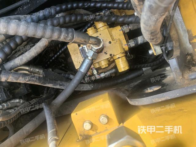 回轉(zhuǎn)馬達(dá)（上車部件）