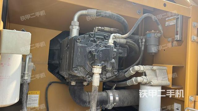 液壓泵斜45?左（大件艙室）