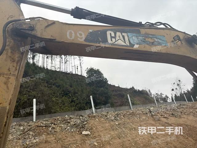 大臂油缸整體?豎拍(工作和回轉(zhuǎn)裝置) 大臂油缸整體?豎拍(工作和回轉(zhuǎn)裝置)