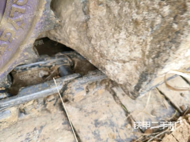 右驅(qū)動(dòng)輪（行走機(jī)構(gòu)）