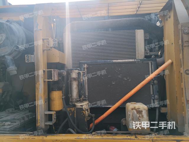 散熱器正面（大件艙室）