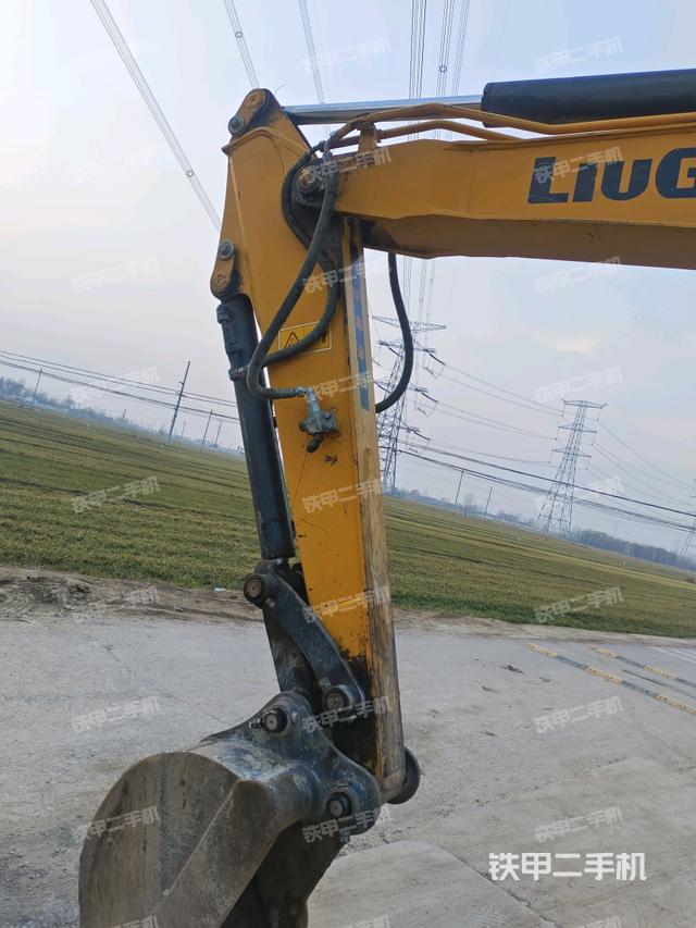 鏟斗右后整體（工作和回轉(zhuǎn)裝置）