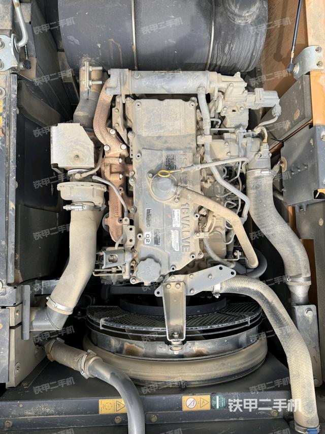 發(fā)動(dòng)機(jī)整體俯視（整機(jī)外觀）