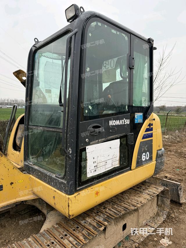 駕駛室整體（整機(jī)外觀）