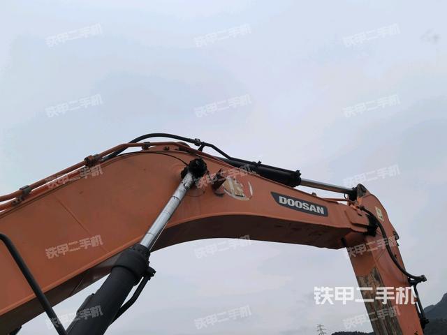 大臂整體?右側(cè)（工作和回轉(zhuǎn)裝置）