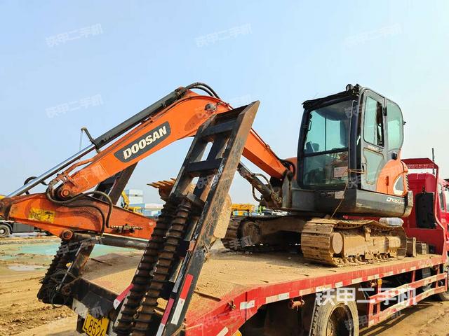 斗山DX55-9C挖掘機(jī)