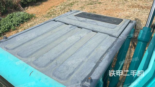 駕駛室頂部俯視(上車部件) 駕駛室頂部俯視(上車部件)