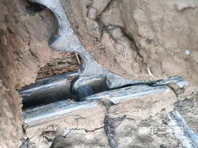 右側(cè)行走馬達蓋板（行走機構(gòu)）