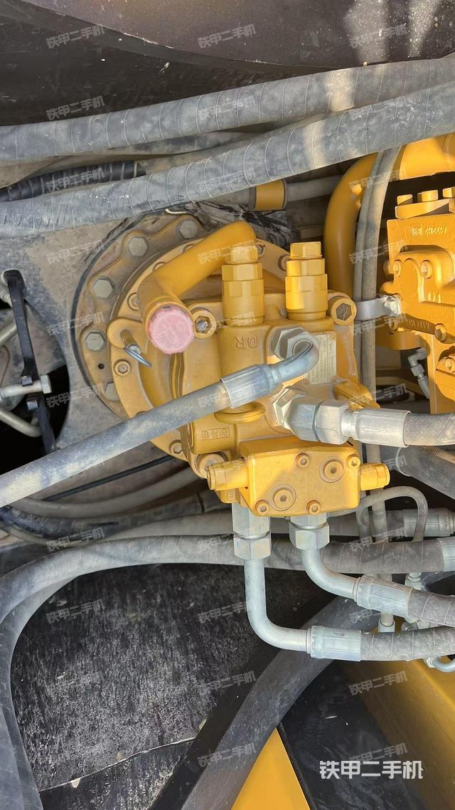 回轉(zhuǎn)馬達(dá)（上車部件）