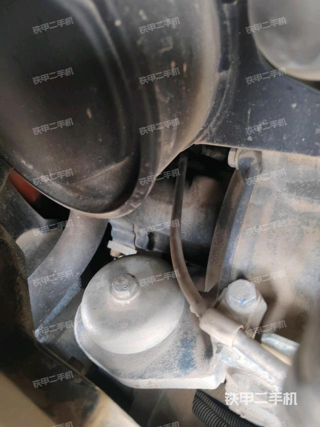 液壓泵艙室正面整體(整機(jī)外觀) 液壓泵艙室正面整體(整機(jī)外觀)