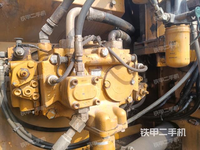 液壓泵斜45?右（大件艙室）