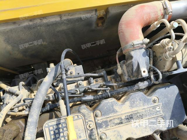 氣門室蓋螺絲特寫（上車部件）